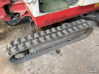 Pelles sur chenilles Takeuchi TB016 met machinetrailer