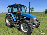 Tracteur New Holland 7635