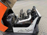 Distributeur à tuyau flexible trainé Schouten Tornado AC115 compressor