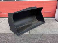 Godets chargeur JCB 332/R9607
