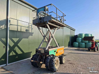 Elévateur à nacelle Shibaura ruwterrein fruitteelt hoogwerker schaarlift