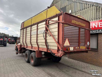 Autochargeuse Strautmann Super Vitesse opraapwagen weidebouwmachines