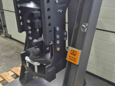 Autres tracteurs et accessoires  Rockinger trekhaakframe met K80 en onderbrug op statief