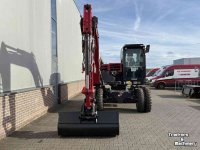 Pelles sur pneus Yanmar B95W