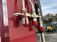 Pelles sur pneus Yanmar B95W