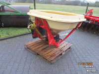 Distributeur d‘engrais Vicon pendelstrooier met kantplaat