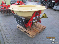 Distributeur d‘engrais Vicon pendelstrooier met kantplaat