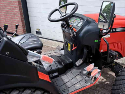 Tracteur pour horticulture TAFE 6028H