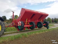 Planteuse de pommes de terre Kverneland 3300, pootmachine, poter