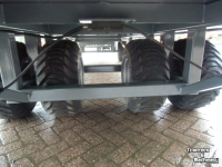 Remorque porte-machines Agomac Stratenmakers wagen