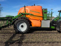 Pulvérisateur trainé Amazone UX6201