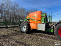 Pulvérisateur trainé Amazone UX6201