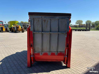 Distributeur de paille pour des logettes Kuhn Primor 2060 H