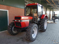 Tracteur Case-IH 844 XL