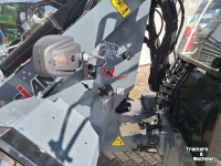 Chargeuse sur pneus Giant G2700 HD