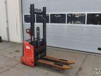 Transpalette électrique Linde L12i palletstapelaar palletheffer palletwagen defect