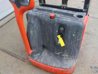 Transpalette électrique Linde L12i palletstapelaar palletheffer palletwagen defect