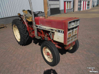 Tracteur pour vignes et vergers International 433 v