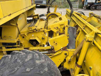 Ensileuse automotrice Hesston Field queen rear dump