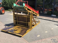Basculeur de caisses Breston Kistenvuller, automatisch