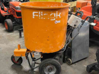 Épandeur de sciure pour des logettes Flingk SE 250