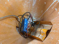 Épandeur de sciure pour des logettes Flingk SE 250