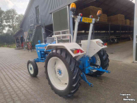 Tracteur Ford 2000