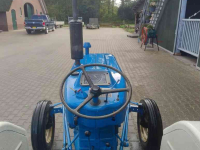 Tracteur Ford 2000