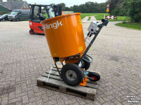 Épandeur de sciure pour des logettes Flingk SE 250