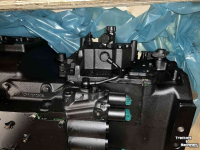 Tracteur New Holland Versnellingsbak  16x16 Electro Command New Holland T5 Electro Command Parts nr:47028713