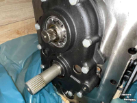 Tracteur New Holland Versnellingsbak  16x16 Electro Command New Holland T5 Electro Command Parts nr:47028713