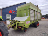 Autochargeuse Claas Sprint 445