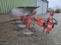 Charrues Kverneland EG 100 3 schaar vario ploeg met vaste vorenpakker