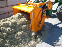 Épandeur de sciure pour des logettes Flingk KSS 750