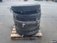 Aérateur de prairie Pirelli Weidesleep banden 295/80 R 225