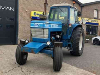 Tracteur Ford 8210