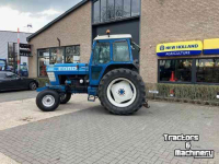 Tracteur Ford 8210