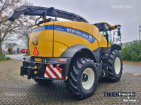 Ensileuse automotrice New Holland FR 550