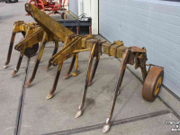 Cultivateur Rumptstad 275/11 vastetandcultivator vaste tand cultivator woelpoot woeler