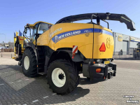 Ensileuse automotrice New Holland FR500 Forager + FIE450 Mais Header 8 Rows