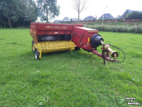 Presses New Holland Hayliner 377