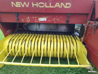 Presses New Holland Hayliner 377