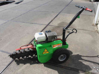 Autres matériel et accessoires de jardins et espaces verts  Garbin M65R kettinggraver sleuvengraver sleufgraafmachine Honda motor