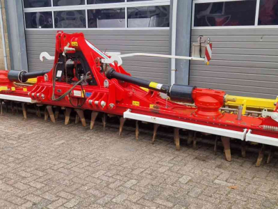 Herse rotative Pottinger Pöttinger Lion 6002 C