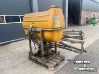 Pulvérisateur porté  veldspuit 500 ltr , 12 m