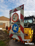 Autres équipements pour rue, entretien des accotements et des fossés  Opklapbaar actiebord