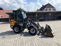 Chargeuse sur pneus Giant G2500 HD X-TRA. Bak en Lepels, Vol cabine, 208 uur.