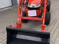 Tracteur TAFE 6028 H VOORLADER HST