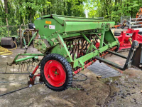 Semoir Hassia DU 300 zaaimachine