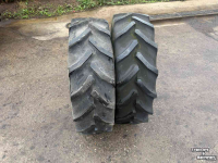 Roues, Pneus, Jantes, Barillets Jumelage Good Year 13.6R24 banden